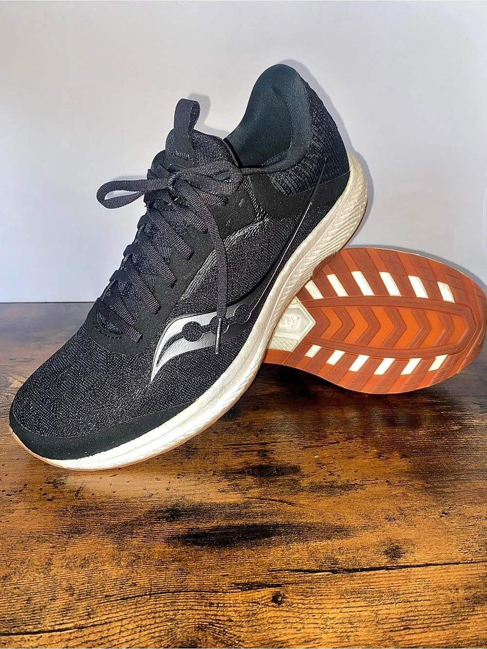 Saucony Freedom 5 Men’s Size 10.5 Black Gum Running Shoes